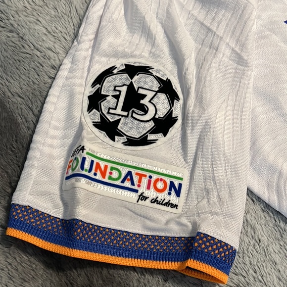 NWOT Real Madrid #9 Karim Benzema 2022 UEFA Champions League final player jersey - Picture 8 of 13